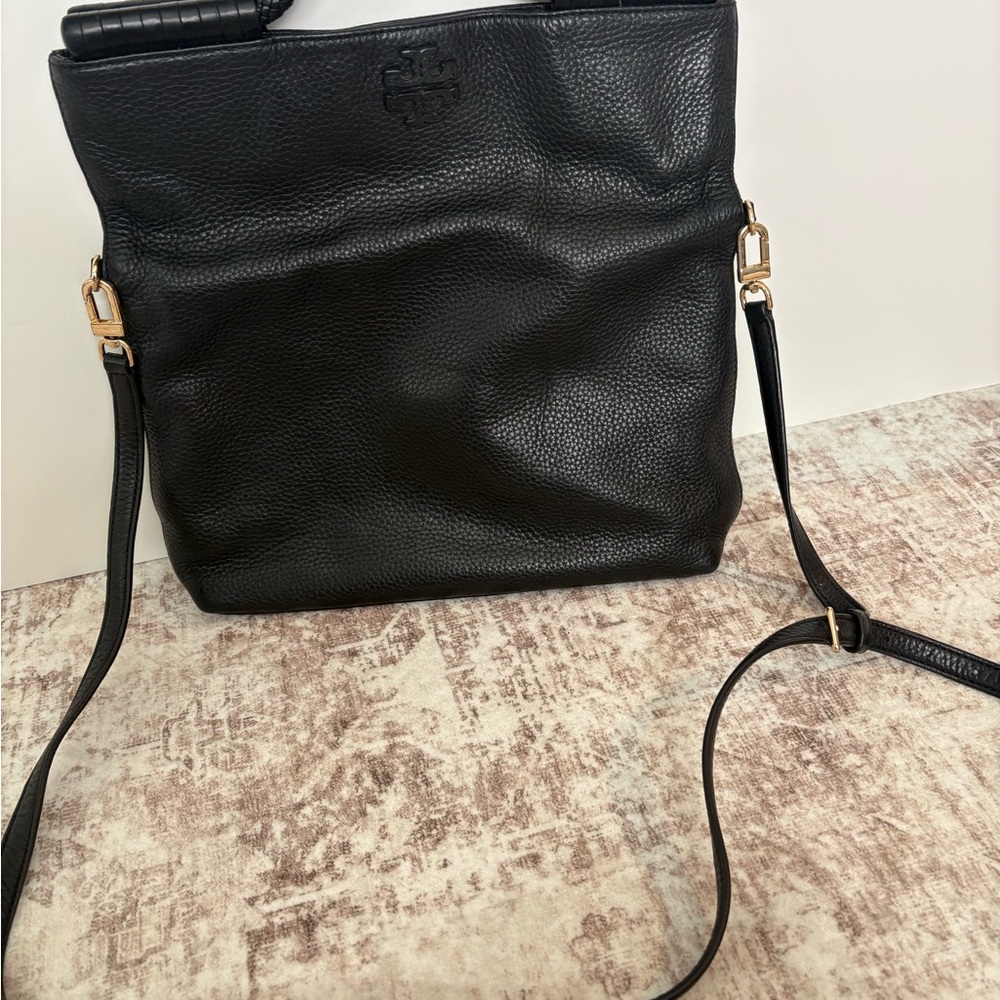 Tory Burch Black Taylor Crossover purse - Picture 2 of 5